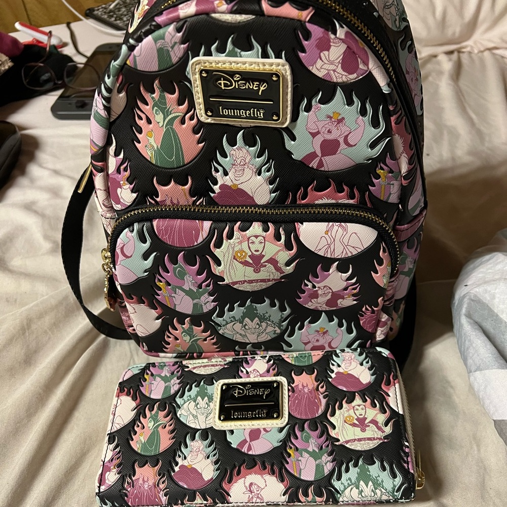 Pastel Villians flames with wallet